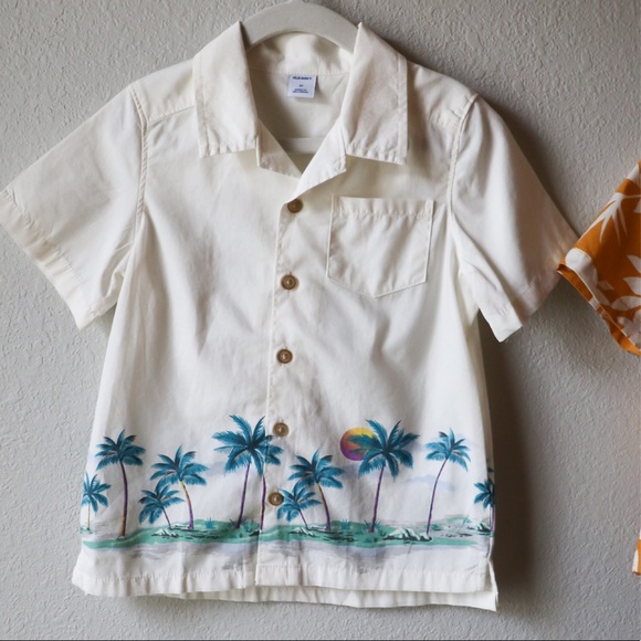 ❌SOLD❌2 for $20 Old Navy Hawaiian Shirts - Picture 2 of 13